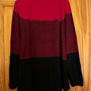 Color blocked red and black long sleeve Karen Roberts curved hem women’s sweater
